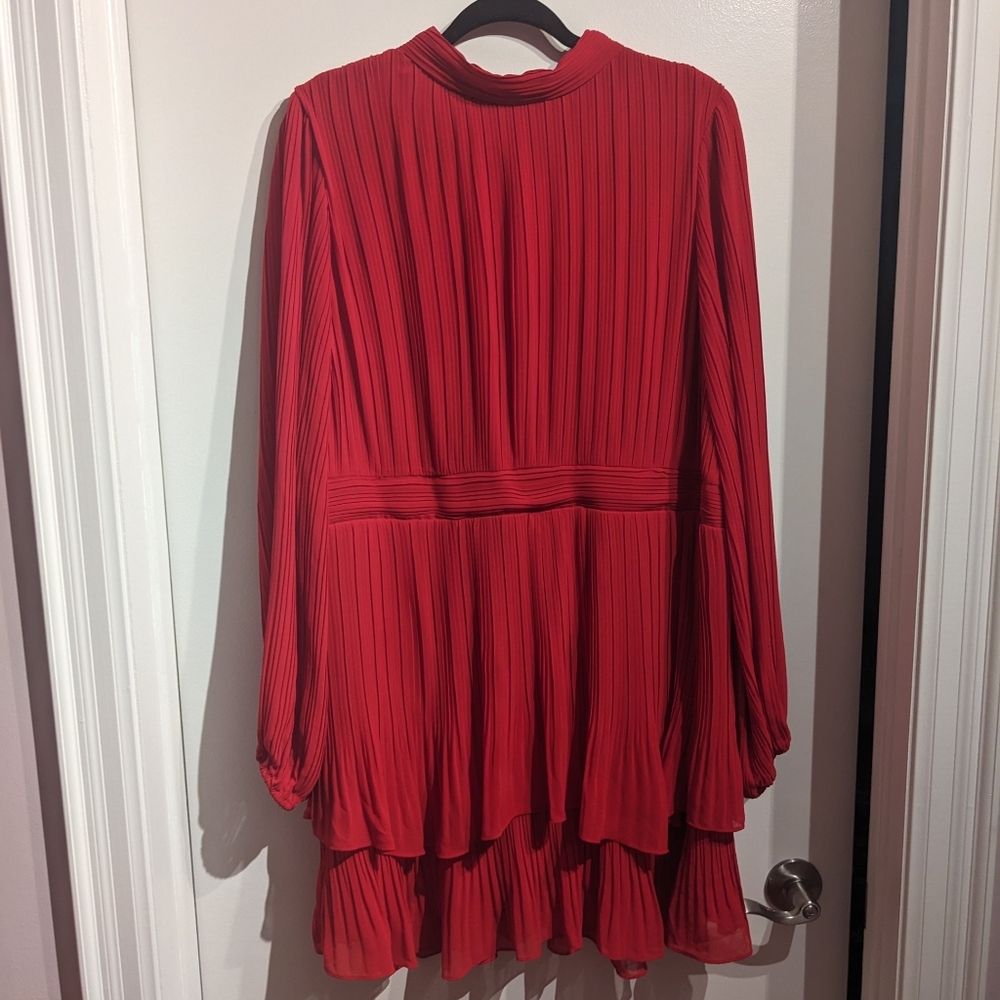 EVER NEW Curve Pleated Chiffon Dress